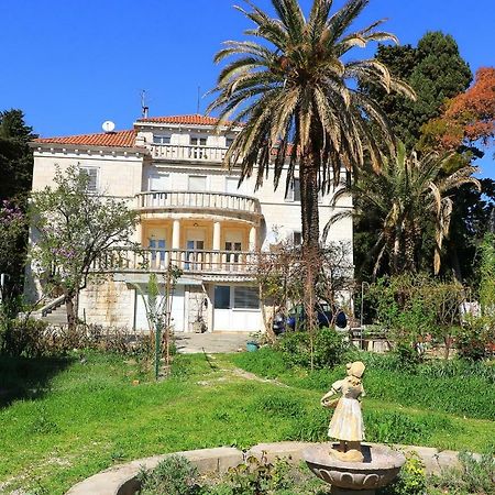 Apartment Lju On The Beach Split Exterior photo